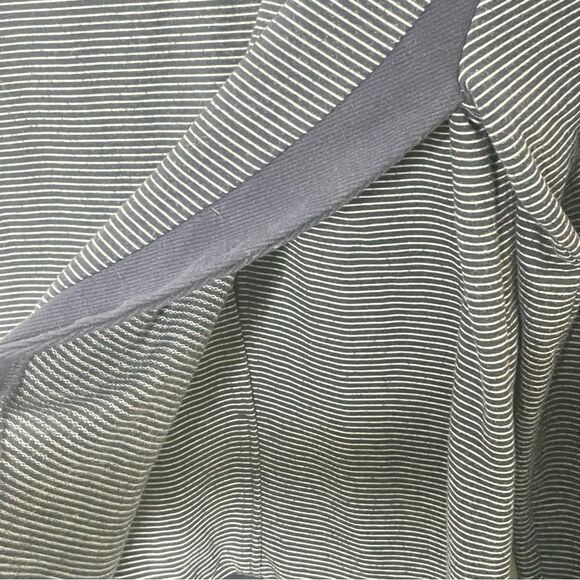 Latched Mama Striped Maternity Pullover Top Large - Picture 5 of 6